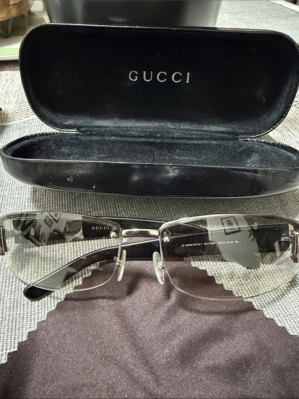 AUTHENTIC Women's Gucci Sunglasses